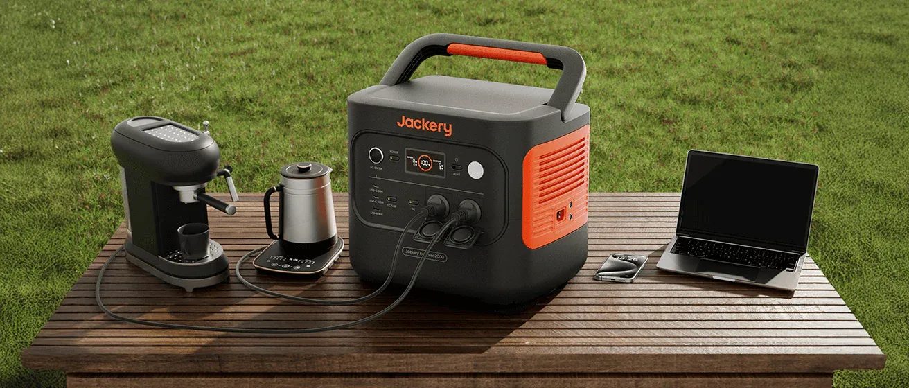 440500_Jackery-Explorer-2000-V2-EU-Power-Station-Emotional (2)