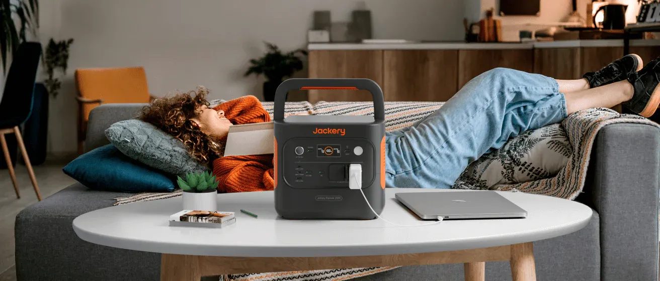 440500_Jackery-Explorer-2000-V2-EU-Power-Station-Emotional (3) 440500_Jackery-Explorer-2000-V2-EU-Power-Station-Emotional (3)